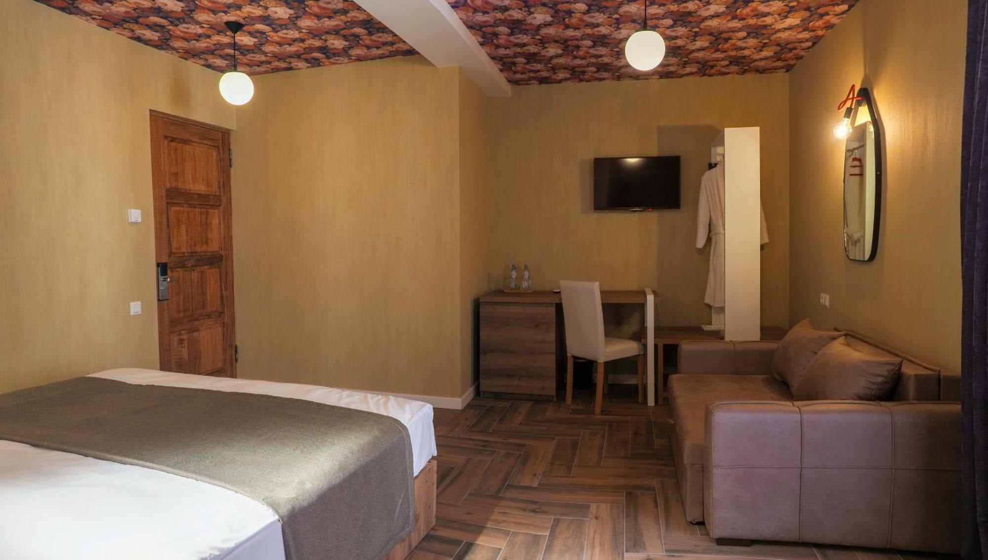 Hotel Hills In Old Tbilisi Ngoại thất bức ảnh