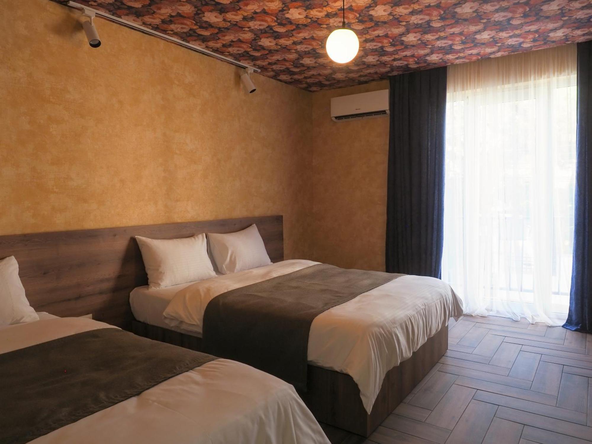 Hotel Hills In Old Tbilisi Ngoại thất bức ảnh