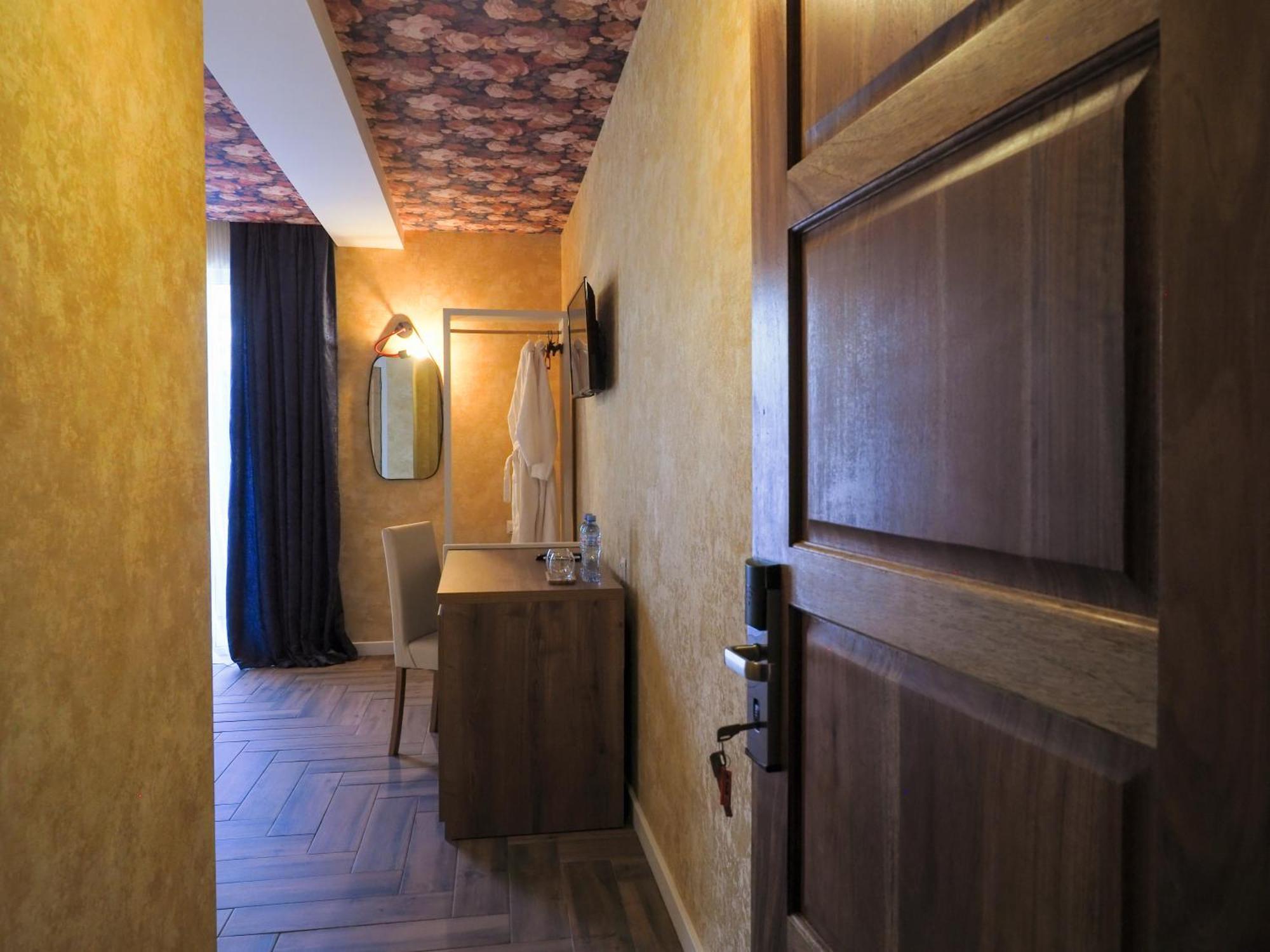 Hotel Hills In Old Tbilisi Ngoại thất bức ảnh