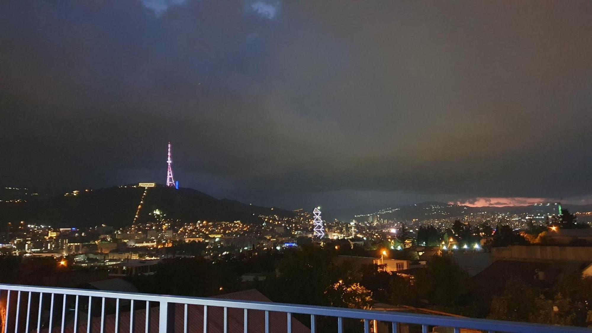Hotel Hills In Old Tbilisi Ngoại thất bức ảnh